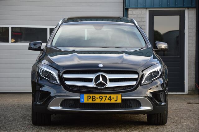 Mercedes-Benz GLA-KLASSE 180 Ambition CLIMA | CRUISE | PANORAMADAK | TREKHAAK | XENON | ENZ