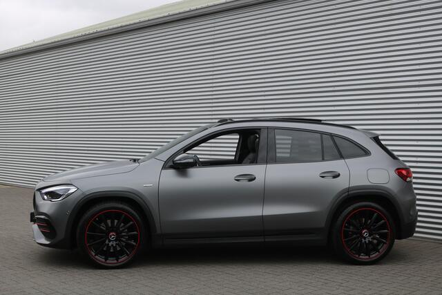 Mercedes-Benz GLA-KLASSE 250 4MATIC AMG Line Edition (Panoramdak Sportleder/Memory Burmester M-Bux Camera Multibeam Trekhaak 20InchAMG Pdc V+A PrivacyGlass)