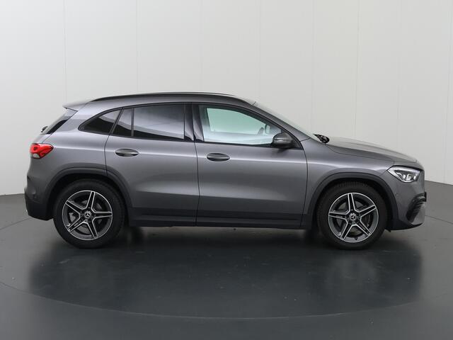 Mercedes-Benz GLA-KLASSE 200 Business Solution AMG | Night pakket | Elektrische achterklep | Stoelverwarming |