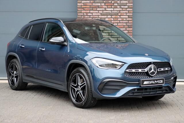 Mercedes-Benz GLA-KLASSE 250 e AMG Line | Panoramadak | Memory | Advanced Sound System | Surround Camera | Keyless Go | Sfeerverlichting | Nightpakket |