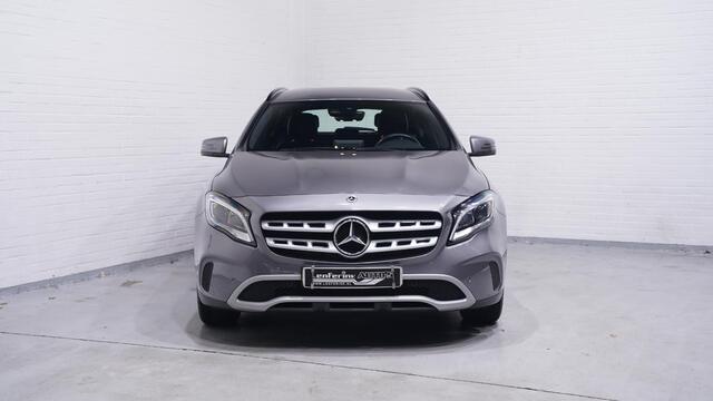 Mercedes-Benz GLA-KLASSE 180 Business Solution Limited Navi Clima Camera PDC NAP Leder/stof Sportstoelen Led koplampen