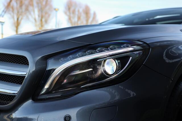 Mercedes-Benz GLA-KLASSE 180 AMG ? Pano ? Xenon ? Sportstoelen