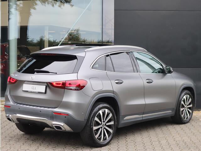 Mercedes-Benz GLA-KLASSE 250 e AMG Line