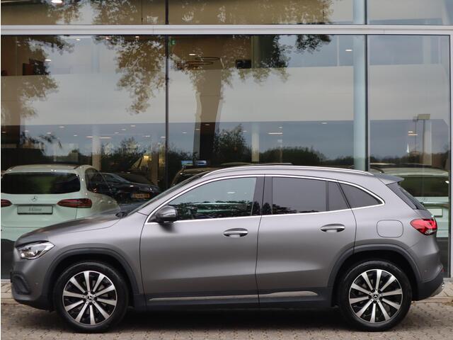 Mercedes-Benz GLA-KLASSE 250 e AMG Line