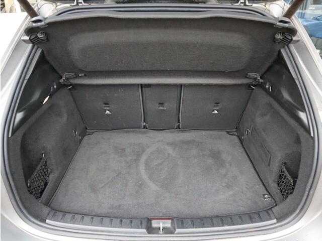 Mercedes-Benz GLA-KLASSE 250 e AMG Line