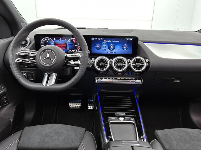 Mercedes-Benz GLA-KLASSE 250 e Business Solution AMG | AMG Line Plus pakket | GUARD 360 ° Vehicle protection Plus | Smartphone integratie | Memorypakket | Panoramaschuifdak | Head-up display | 360° camera | MULTIBEAM LED |