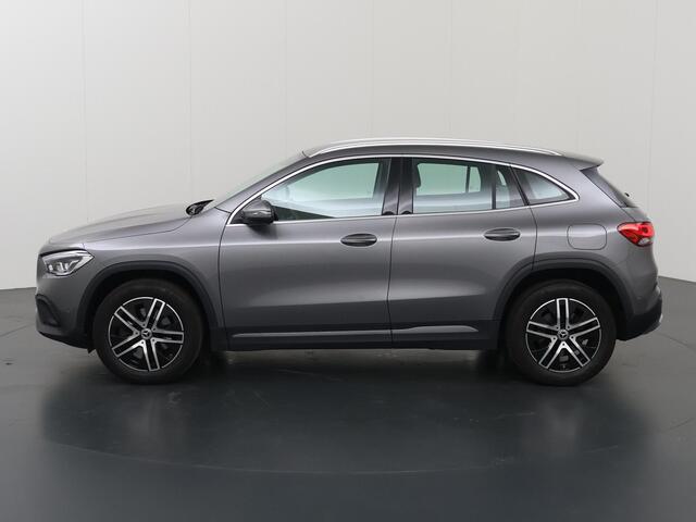 Mercedes-Benz GLA-KLASSE 250 e Business Solution Luxury Limited | Achteruitrijcamera | Widescreen | Stoelverwarming | Apple Carplay |