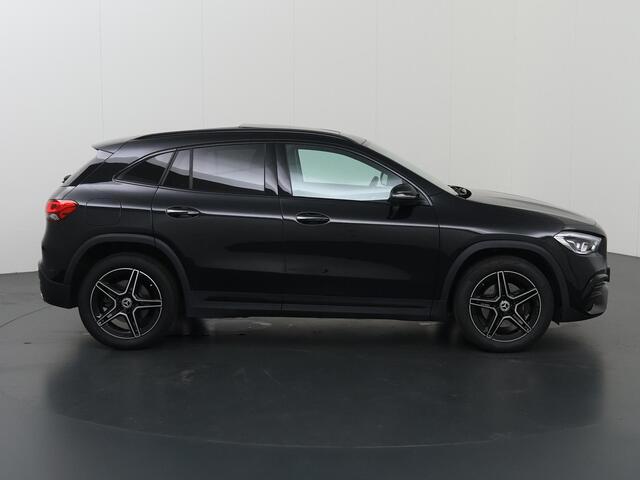 Mercedes-Benz GLA-KLASSE 250 e AMG Line | Panoramadak | Premium pakket | Stoelverwarming | Elektrische achterklep |