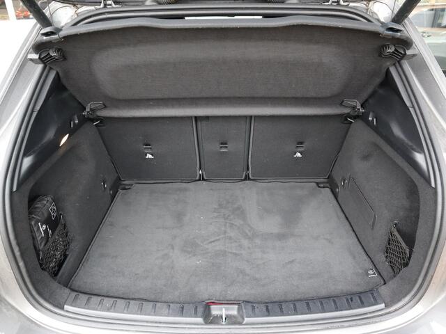 Mercedes-Benz GLA-KLASSE 250 e AMG line