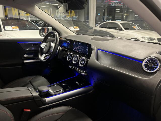 Mercedes-Benz GLA-KLASSE 250 e AMG Line | Adaptive cruise control | Sfeerverlichting | Lane assist | Dodehoeksdetectie | Apple carplay | Stoelverwarming | Lederen/Alcantara bekleding