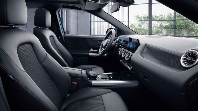 Mercedes-Benz GLA-KLASSE 250 e Progressive | Panoramadak | Dode hoek detectie | Keyless | Sfeerverlichting |