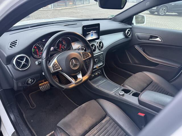 Mercedes-Benz GLA-KLASSE 200 Premium Plus Navi | Camera| Elektrische klep | PDC rondom