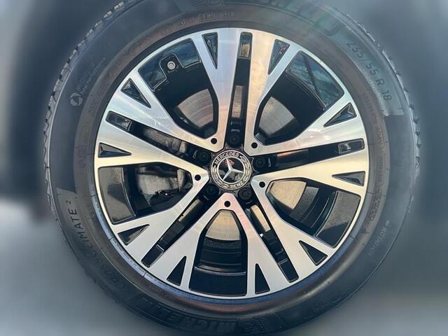 Mercedes-Benz GLB-Klasse 200 Edition 163 PK Automaat Distronic Camera LED Stoelverwarming 18 Inch MBUX Navigatie Premium