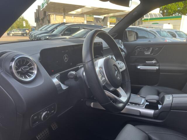 Mercedes-Benz GLB-Klasse 250 4MATIC Premium Plus AMG