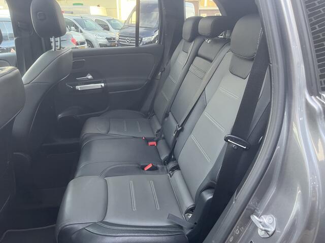 Mercedes-Benz GLB-Klasse 250 4MATIC Premium Plus AMG