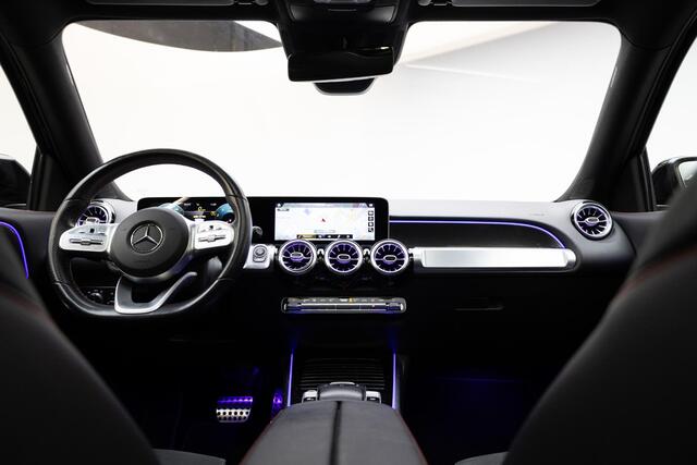 Mercedes-Benz GLB-Klasse 200 Business Solution AMG 7p. | Night | 7 persoons | Panoramadak | Carplay | Sfeer | 19 Inch |