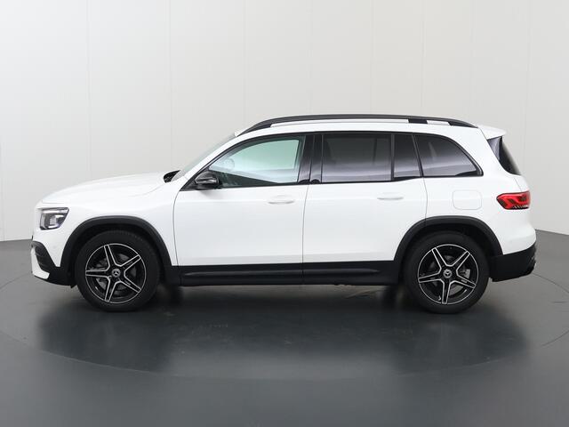 Mercedes-Benz GLB-Klasse 180 Business Line | AMG | Night | Widescreen | Stoelverwarming | Achteruitrijcamera |