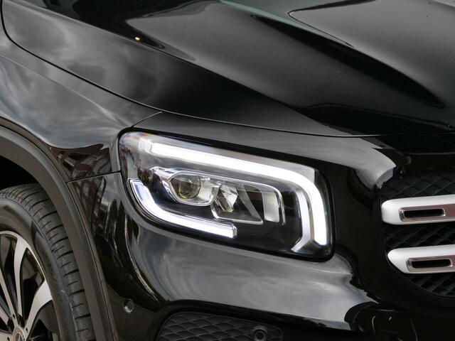 Mercedes-Benz GLB-Klasse 250 225pk Premium Plus Automaat Leder / Sfeerverlichting / Camera / Navigatie