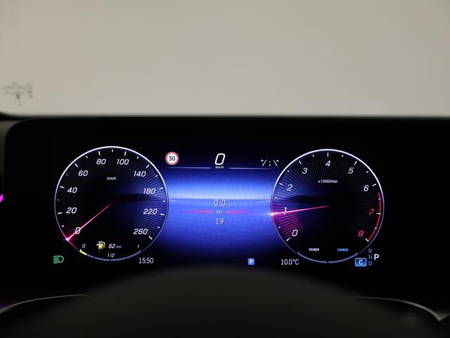 Mercedes-Benz GLB-Klasse 200 AMG-line 7persoons | Trekhaak | Nightpakket | Keyless-Go comfortpakket | Parkeerpakket met achteruitrijcamera | USB-pakket plus | Winter pakket | GUARD 360 ° Vehicle protection Plus | EASY PACK achterklep |