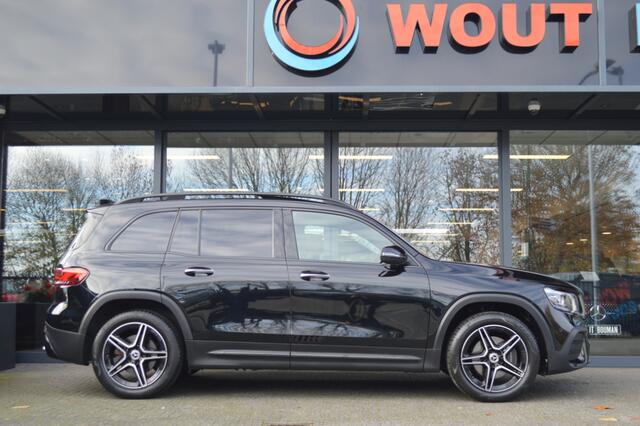 Mercedes-Benz GLB-Klasse 200 AMG 7p. Led Panorama Widescreen Sfeer Camera Trekh Augmented Pdc