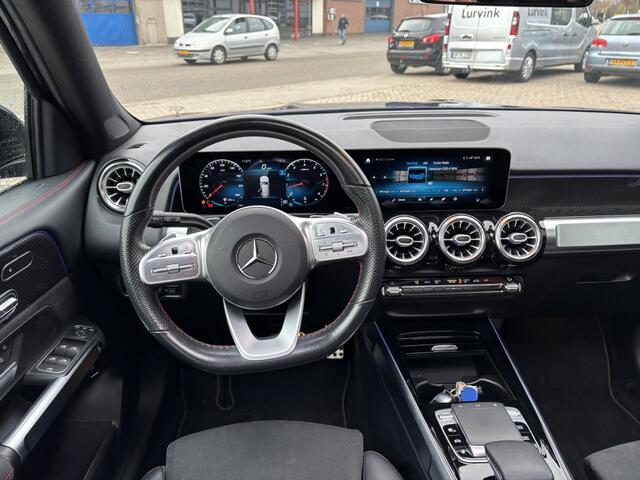 Mercedes-Benz GLB-Klasse 200 Premium Plus AMG / Stoelverwarming / Androidauto/Applecarplay / Schuifkanteldak / Camera / AMG /