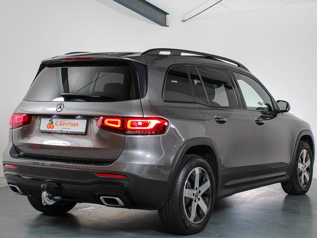 Mercedes-Benz GLB-Klasse 180 Luxury 7-Persoons Panoramadak, Leder, Sfeerverlichting, Trekhaak, Apple Carplay/Android Auto
