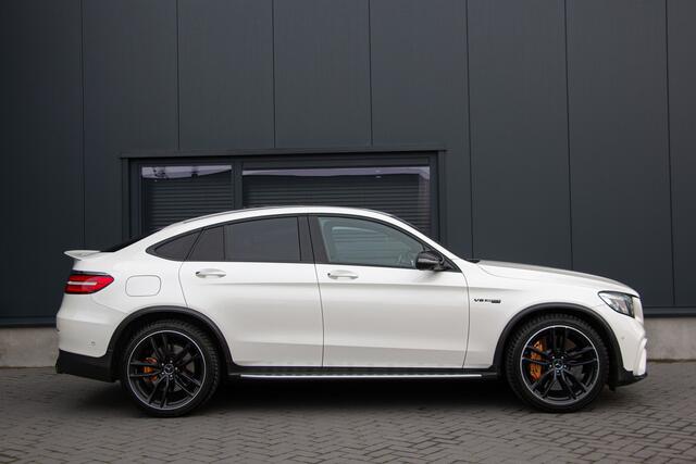 Mercedes-Benz GLC-KLASSE Coupé AMG 63 S 4MATIC+ 510PK | NL Auto | Performance Seats | 360 Camera | Keramische | ACC (distronic+) | Lane & Side Assist | Head Up | Isolatie Glas | 21"| 4x Stoelverwarming | Manufaktur Leder | DAB+ | Treeplank | N.P ¤186.068,-