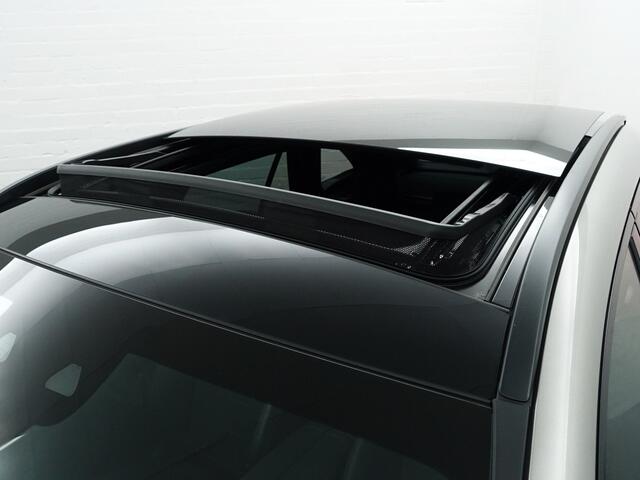 Mercedes-Benz GLC-KLASSE 400e 4MATIC AMG Line- Achteras besturing, Burmester Audio, Head Up, Panoramadak, Carbon, Sfeerverlichting