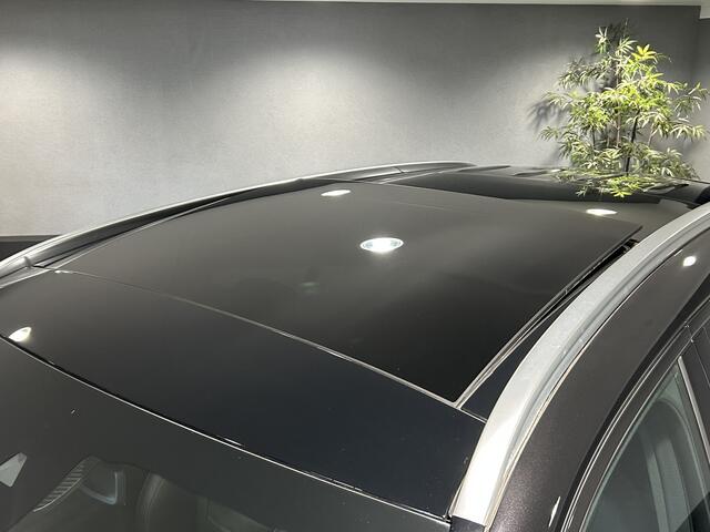 Mercedes-Benz GLC-KLASSE 300e AMG // Panoramadak // Burmester // 360 Camera // Keyless // Carbon // Sfeerverlichting // Carplay