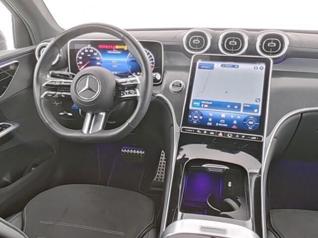 Mercedes-Benz GLC-KLASSE Coupé 300 e 4M AMG Plug-In Hybride | AMG Styling | Trekhaak | Led Koplampen | Achteruitrijcamera | Easy-Pack Achterklep | Keyless-Go | Inclusief 24 maanden MB Certified garantie voor Europa.