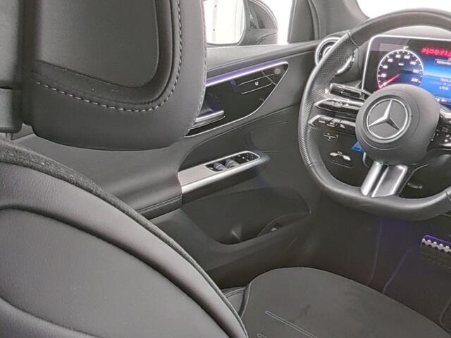 Mercedes-Benz GLC-KLASSE Coupé 300 e 4M AMG Plug-In Hybride | AMG Styling | Trekhaak | Led Koplampen | Achteruitrijcamera | Easy-Pack Achterklep | Keyless-Go | Inclusief 24 maanden MB Certified garantie voor Europa.