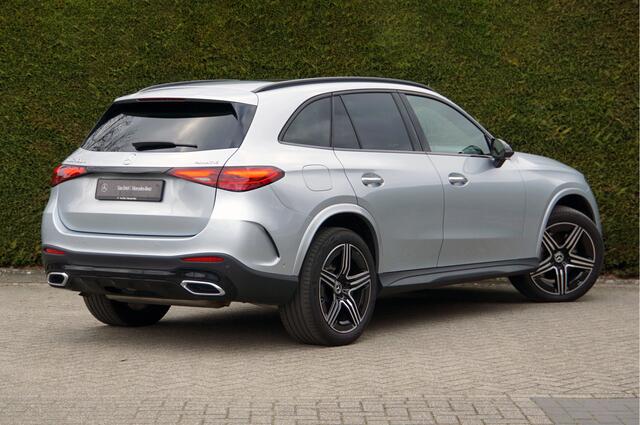 Mercedes-Benz GLC-KLASSE GLC 400 e 4MATIC AMG Line | Burmester Panorama Trekhaak Keyless Digital Winter