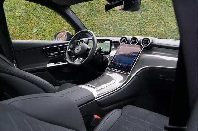 Mercedes-Benz GLC-KLASSE GLC 400 e 4MATIC AMG Line | Burmester Panorama Trekhaak Keyless Digital Winter