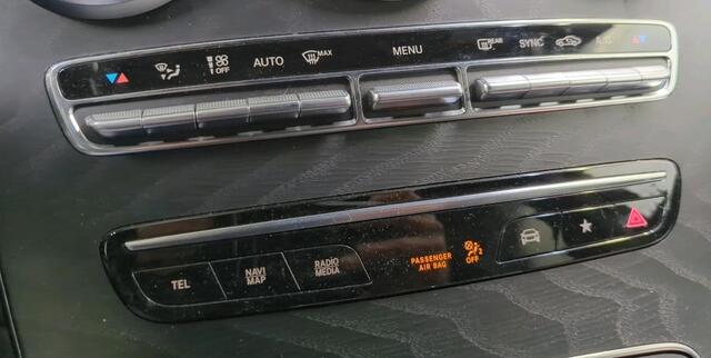 Mercedes-Benz GLC-KLASSE 200 4MATIC Premium Plus AMG Navigatie Trekhaak Panoramadak 360 Camera Elek Stoelen + Verwamring 20 Inch Velgen Keyless DAB Carplay NL Auto