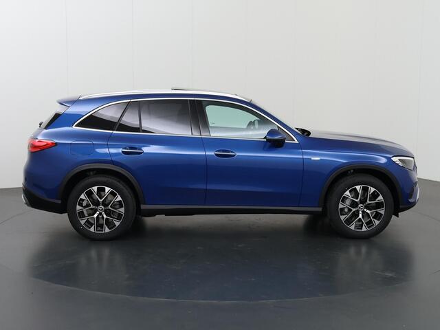 Mercedes-Benz GLC-KLASSE 300e 4MATIC Luxury Line Panoramadak | Apple Carplay | Distronic plus | Memory elek. stoelen | Head Up display | 360 camera | Trekhaak |