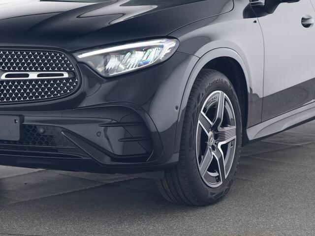 Mercedes-Benz GLC-KLASSE 400 e 4MATIC AMG Plug-In Hybride | AMG Line | Night Pakket | Trekhaak | Airmatic | Achterasbesturing | Panaorama Schuif-Kanteldak Inclusief 24 maanden MB Certified garantie voor Europa.