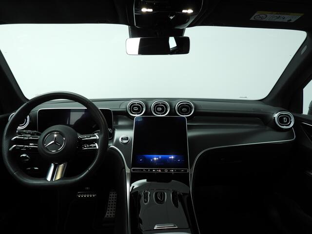 Mercedes-Benz GLC-KLASSE 300e 4MATIC AMG Line | Trekhaak | Camera | Leder | 20"