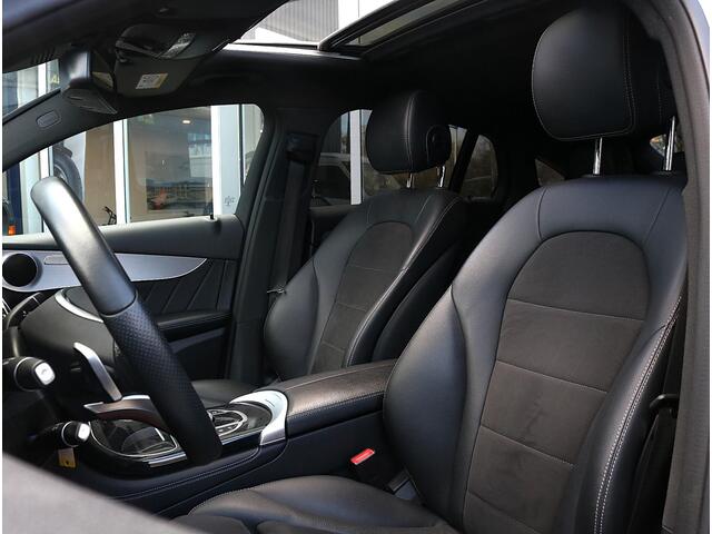 Mercedes-Benz GLC-KLASSE Coupé 250 4MATIC AMG Line | Distronic | Panorama | Camera |