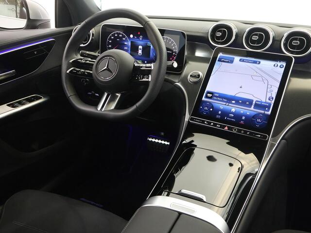 Mercedes-Benz GLC-KLASSE Coupé 300e 4MATIC AMG Line | Verwarmd stuur | Getint glas | Sfeerverlichting |