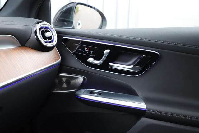 Mercedes-Benz GLC-KLASSE 400e AMG 4-Matic | 381PK | Luchtvering | Achterasbesturing | Head-up | Keyles-go | Pano | Sfeerverlichting | Burmester | Memory | 2024.