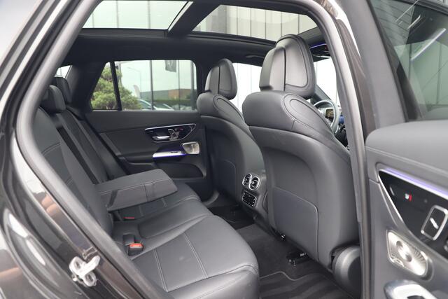 Mercedes-Benz GLC-KLASSE 300e AMG 4-Matic | 313PK | Achterasbesturing | Luchtvering | Head-up | Massage | Keyles-go | Pano | Burmester | ACC | Digital-light | Stoelkoeling | 2024.