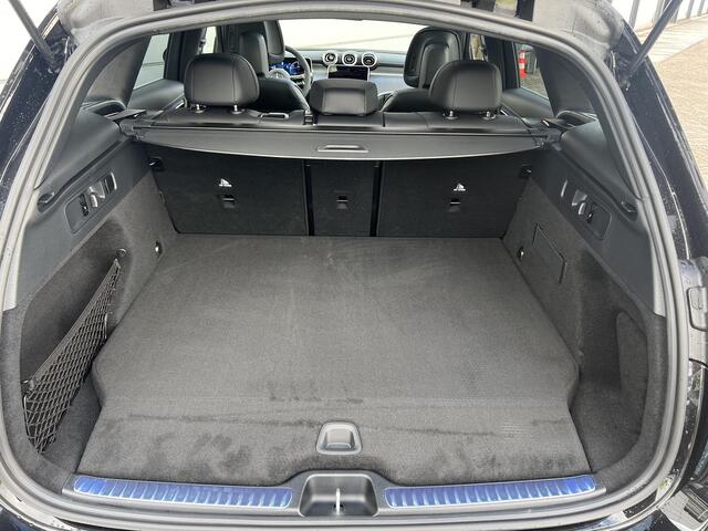 Mercedes-Benz GLC-KLASSE 300 e 4MATIC Sport Edition | AMG Line | Premium Pakket | Panoramadak | 360° Camera | Dodehoekassistent | Elektrisch Verstelbare Stoelen + Memory | Apple CarPlay | Android Auto | Sfeerverlichting | Stoelverwarming
