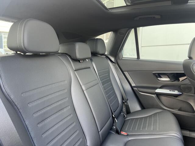 Mercedes-Benz GLC-KLASSE 300 e 4MATIC Sport Edition | AMG Line | Premium Pakket | Panoramadak | 360° Camera | Dodehoekassistent | Elektrisch Verstelbare Stoelen + Memory | Apple CarPlay | Android Auto | Sfeerverlichting | Stoelverwarming