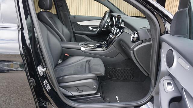 Mercedes-Benz GLC-KLASSE Coupé 300 245pk 4MATIC AMG-Style & Night Pack Schuif/kanteldak 20inch LM Standkachel LED Leder/Alcantara Treeplanken *Nette GLC*