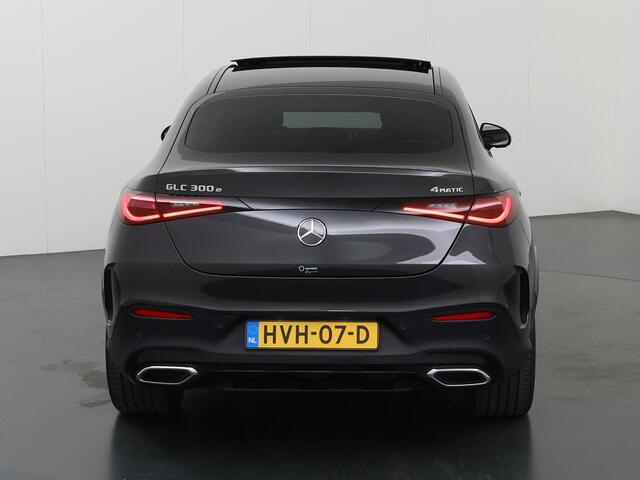 Mercedes-Benz GLC-KLASSE Coupé 300e 4MATIC AMG Line | Panoramadak | 360 camera | Night pakket | 20 inch |