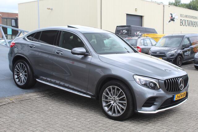 Mercedes-Benz GLC-KLASSE Coupé 250 4MATIC Schuif-kantel dak/AMG pakket/360° camera/Elektrisch verstelbare stoelen met memory/Stoelverwarming voor en achter/Dodehoek detectie/Navigatie/Apple carplay/Parkeersensoren rondom/Adaptive cruise control/Elektrische achterklep/Infotainment