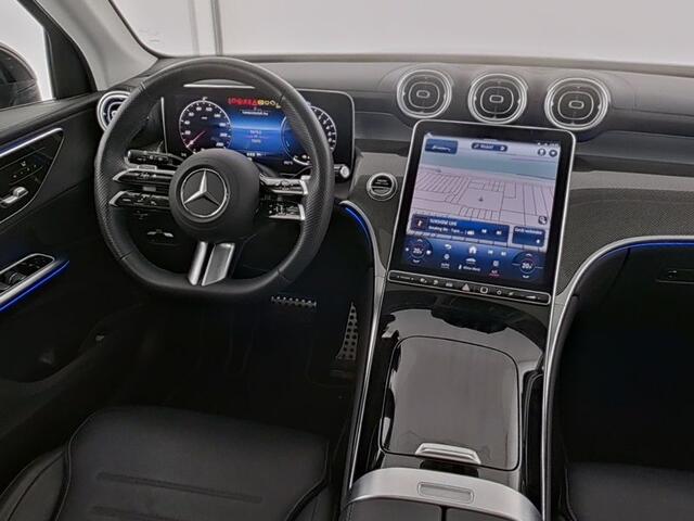 Mercedes-Benz GLC-KLASSE 300 e 4MATIC AMG Niightpakket Plug-In Hybride | Airmatic | Panoramadak | Rijassistentiepakket plus | Memory | 360 gr Camera | Winterpakket | Inclusief 24 maanden Mercedes-Benz Certified garantie voor Europa.