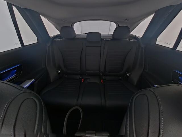 Mercedes-Benz GLC-KLASSE 300 e 4MATIC AMG Niightpakket Plug-In Hybride | Airmatic | Panoramadak | Rijassistentiepakket plus | Memory | 360 gr Camera | Winterpakket | Inclusief 24 maanden Mercedes-Benz Certified garantie voor Europa.