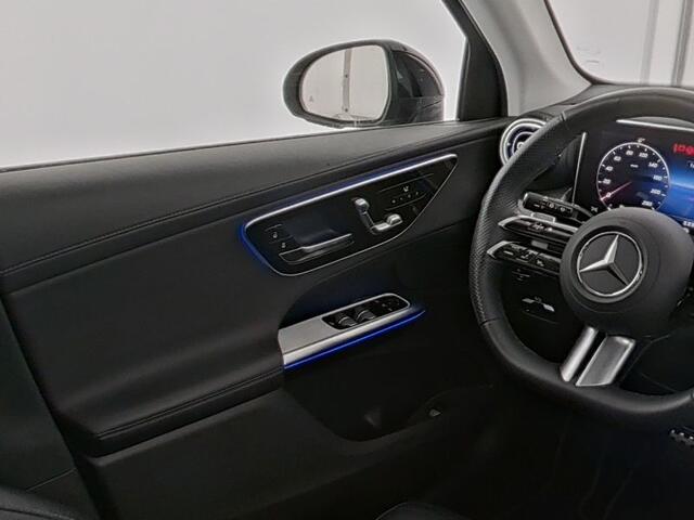 Mercedes-Benz GLC-KLASSE 300 e 4MATIC AMG Niightpakket Plug-In Hybride | Airmatic | Panoramadak | Rijassistentiepakket plus | Memory | 360 gr Camera | Winterpakket | Inclusief 24 maanden Mercedes-Benz Certified garantie voor Europa.