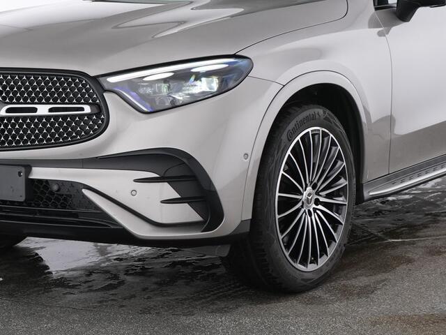 Mercedes-Benz GLC-KLASSE 300 e 4MATIC AMG Niightpakket Plug-In Hybride | Airmatic | Panoramadak | Rijassistentiepakket plus | Memory | 360 gr Camera | Winterpakket | Inclusief 24 maanden Mercedes-Benz Certified garantie voor Europa.